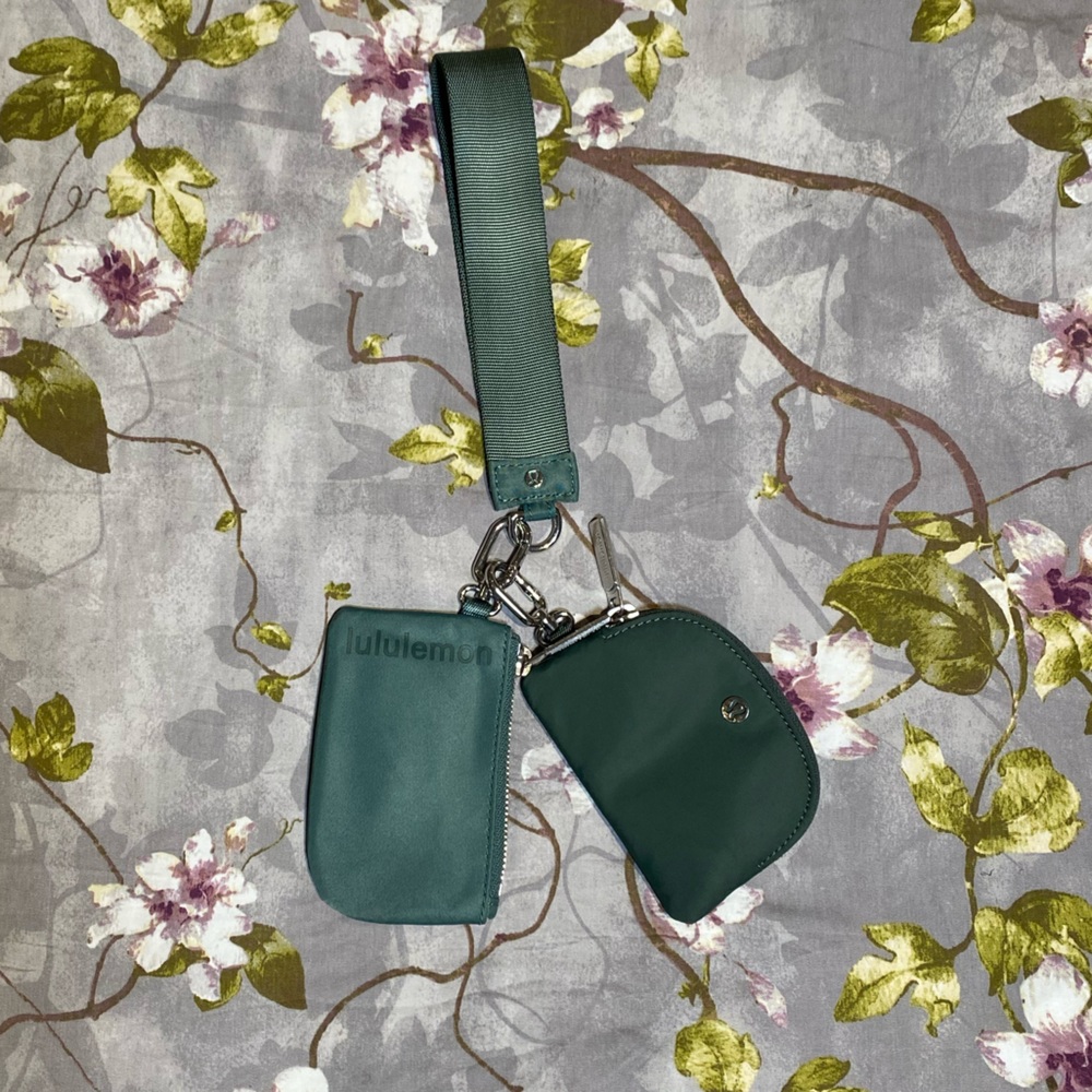 lululemon dual pouch wristlet